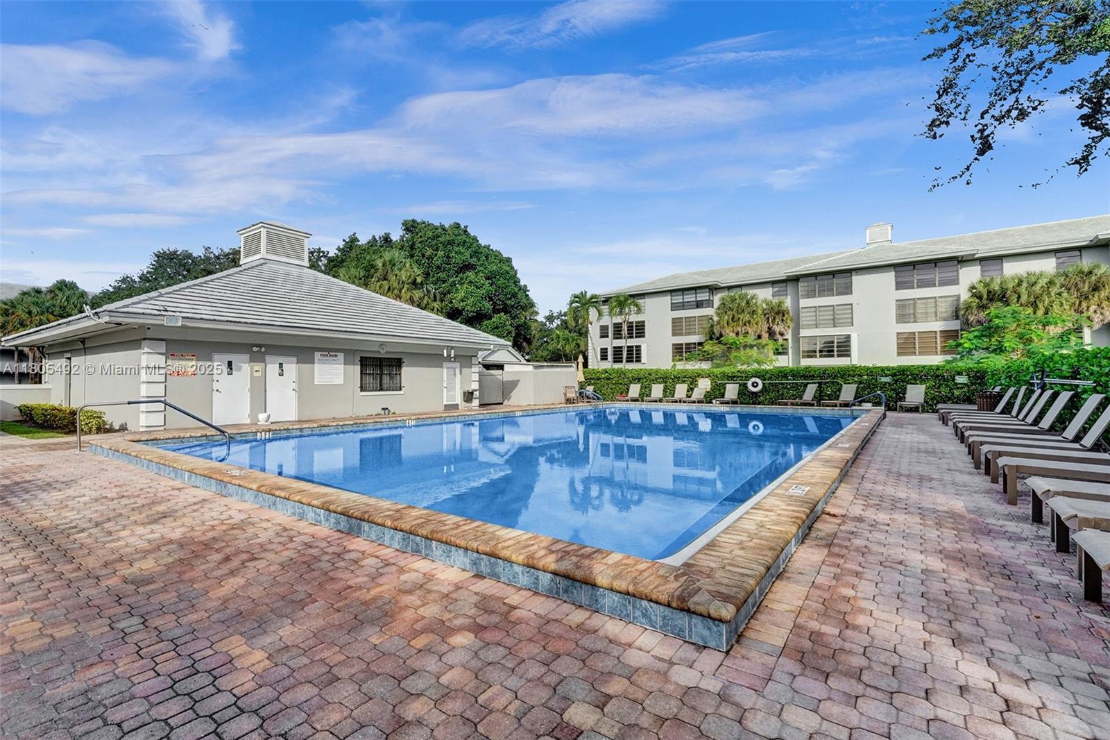 CONDO 5 OF WHITEHALL COND - Residential