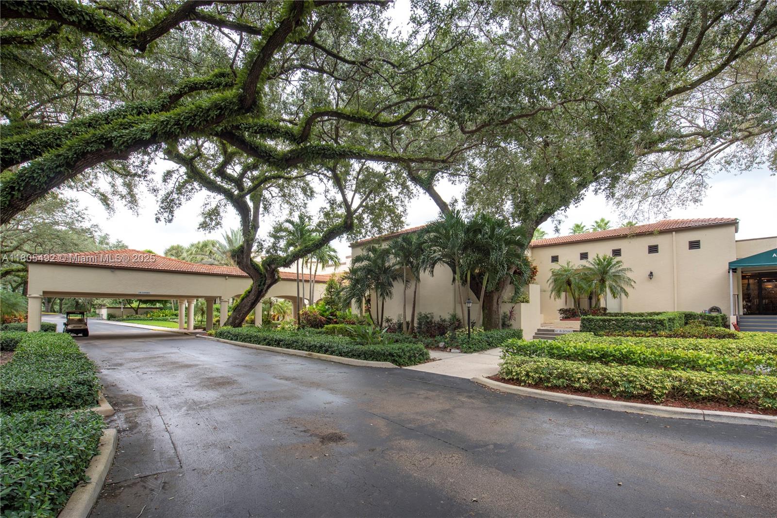 CONDO 5 OF WHITEHALL COND - Residential