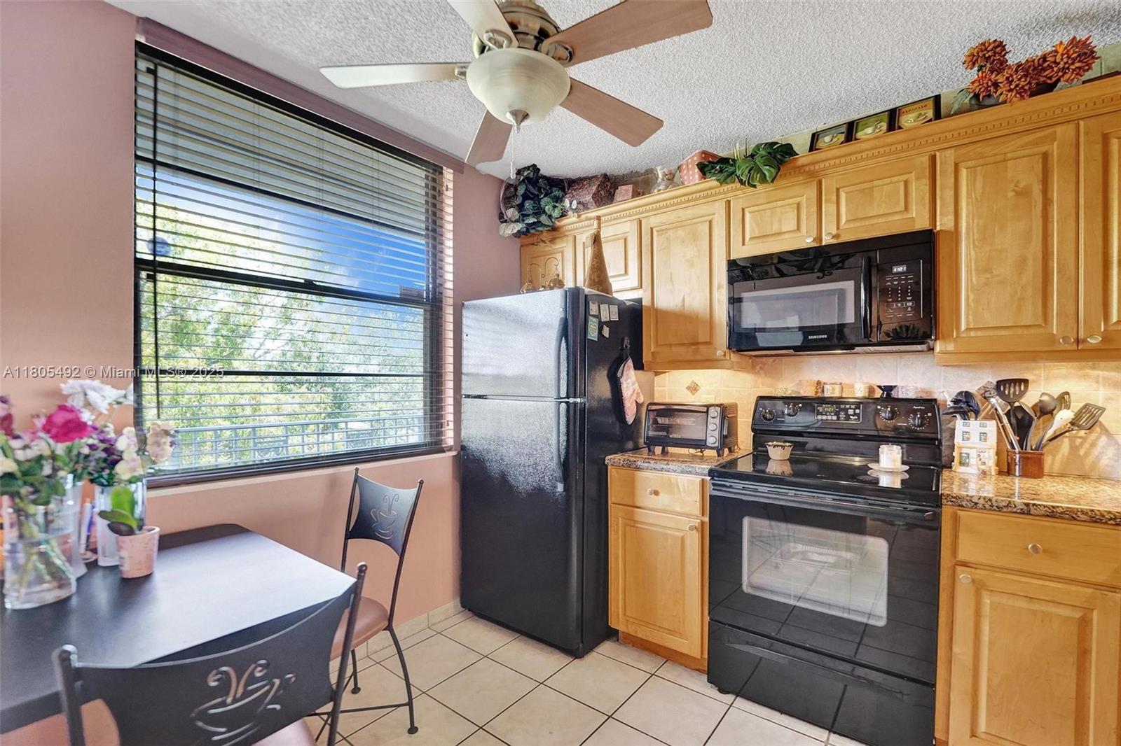 CONDO 5 OF WHITEHALL COND - Residential