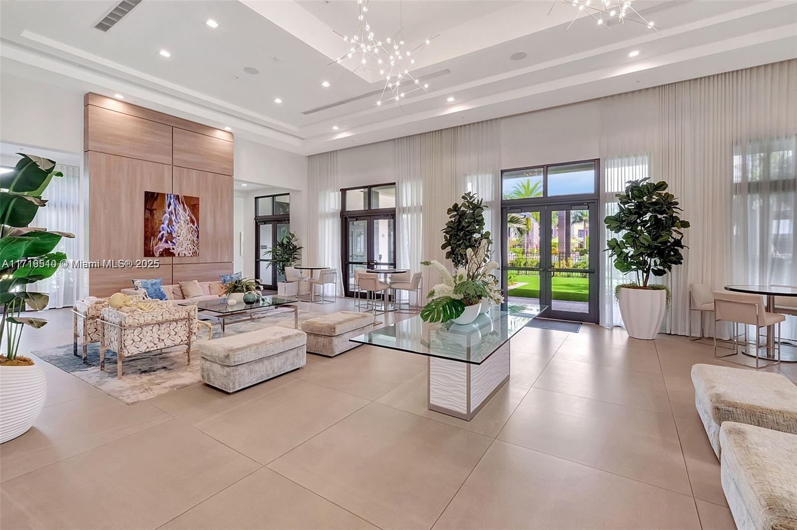 DOWNTOWN DORAL SOUTH PHA - Residential