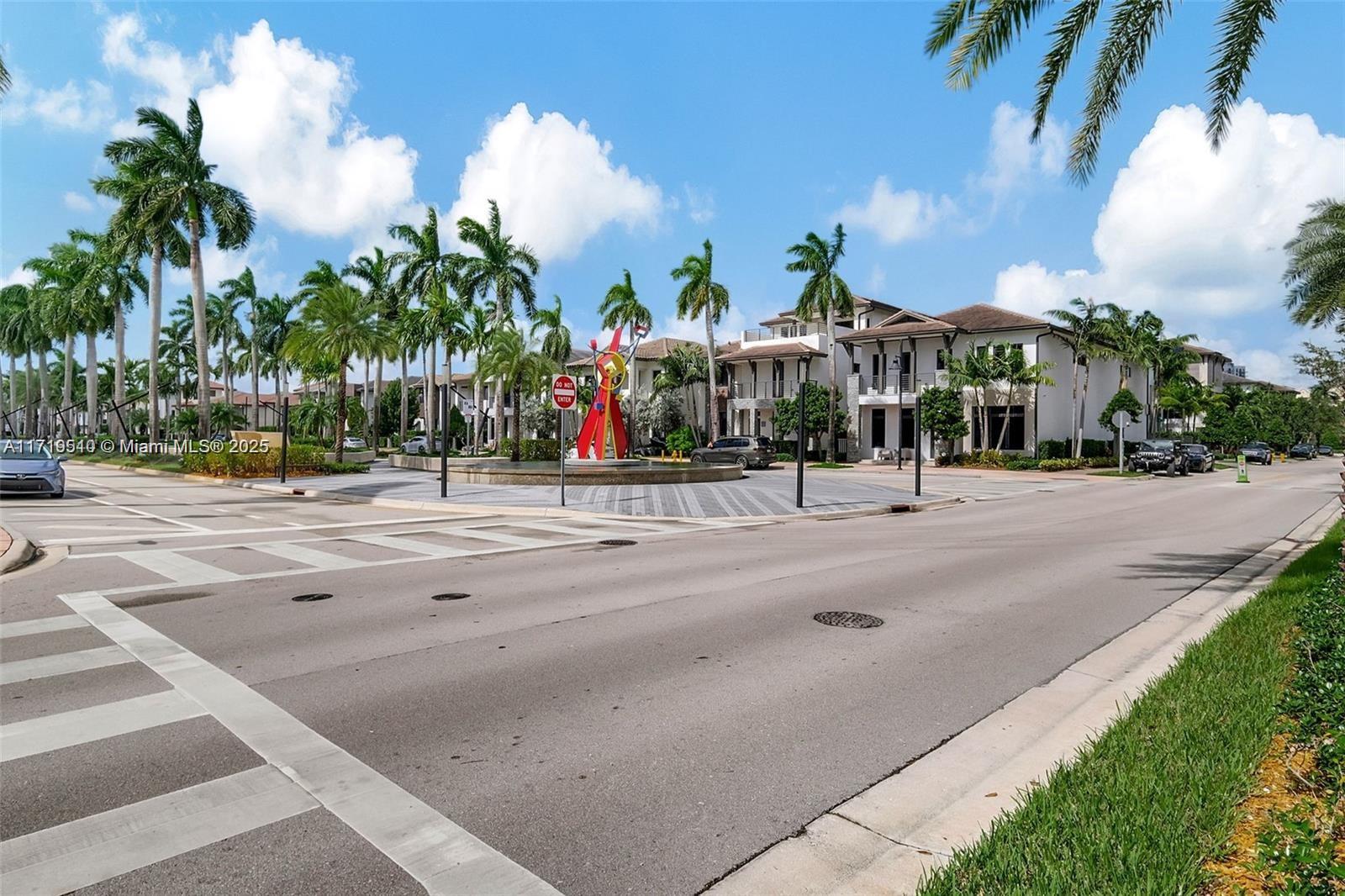 DOWNTOWN DORAL SOUTH PHA - Residential