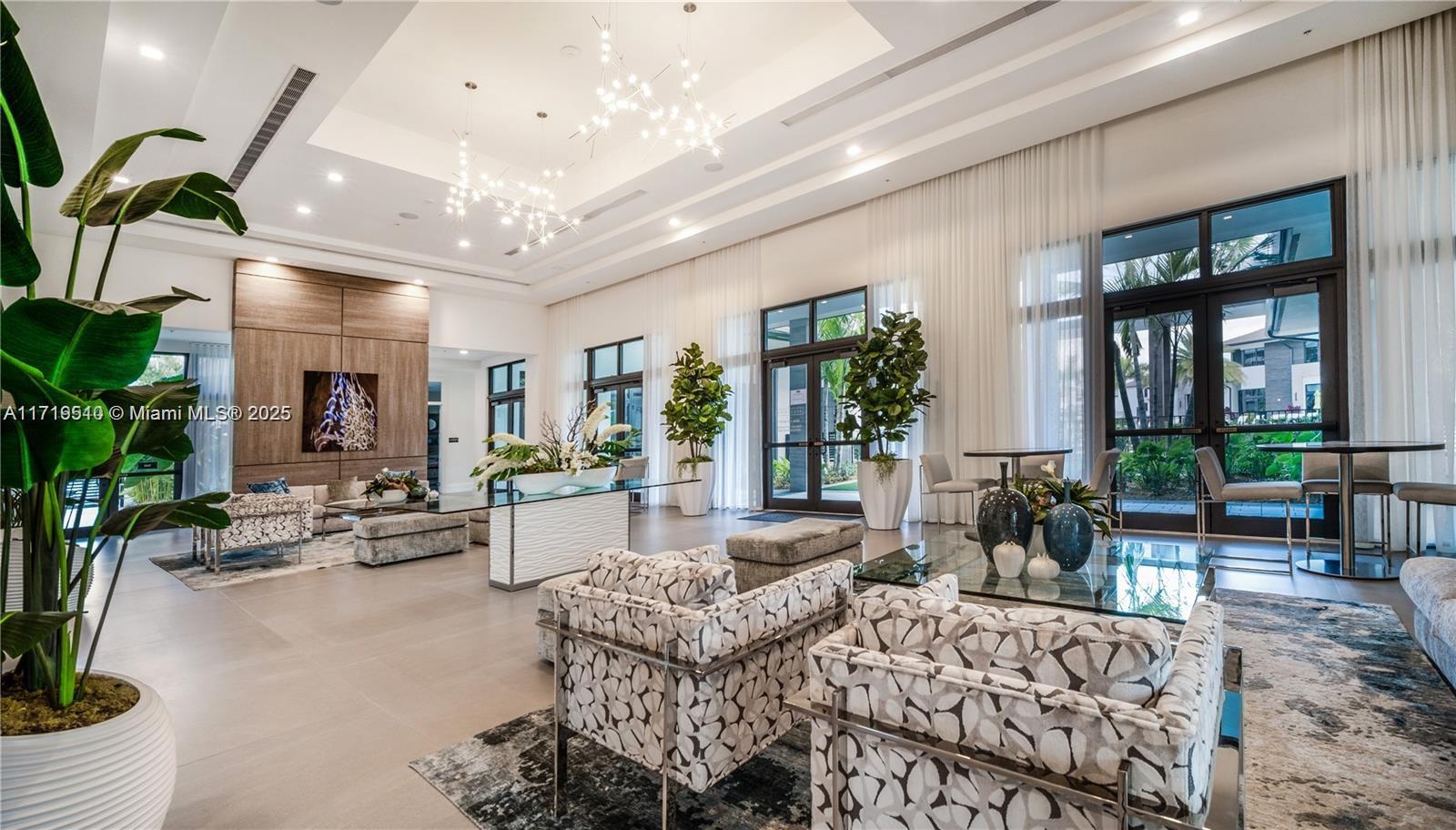 DOWNTOWN DORAL SOUTH PHA - Residential