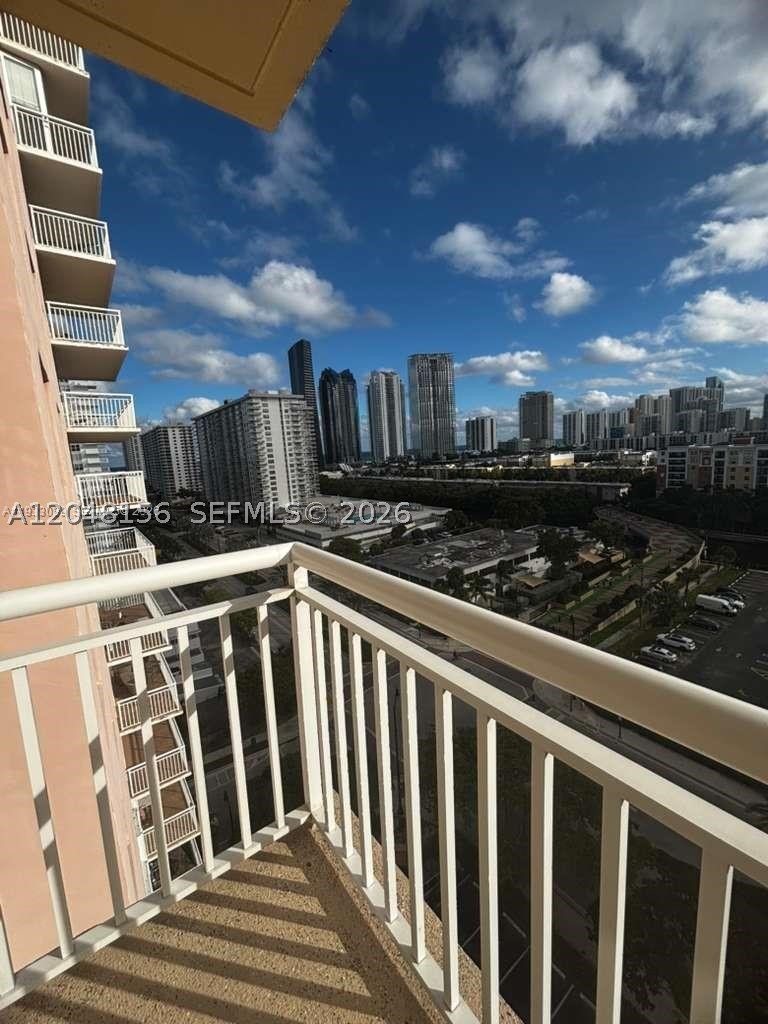 251 174th St 1215