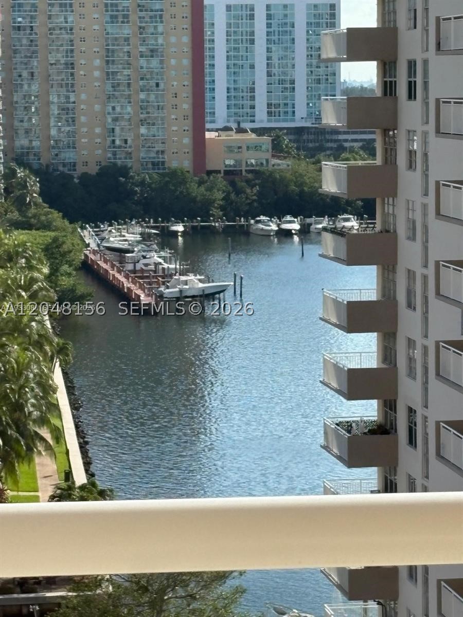 251 174th St 1215