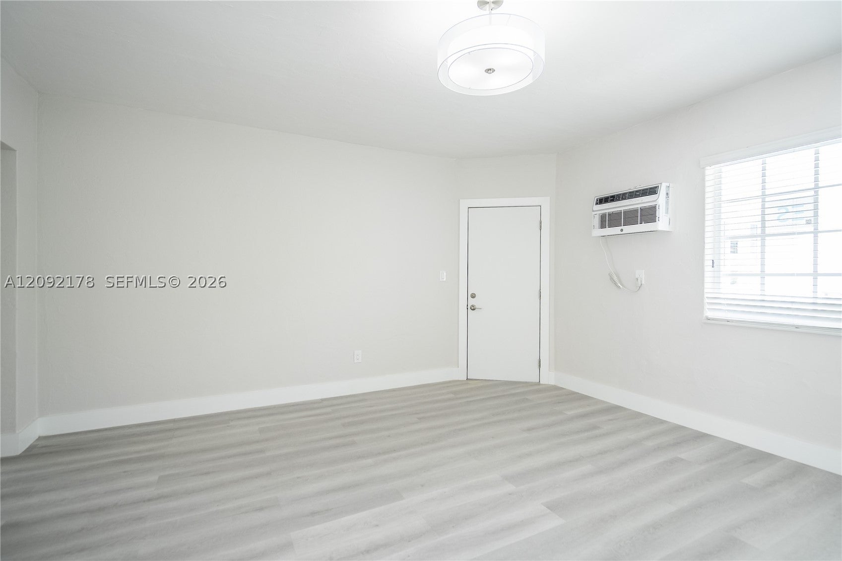 2418 Flamingo Dr 9