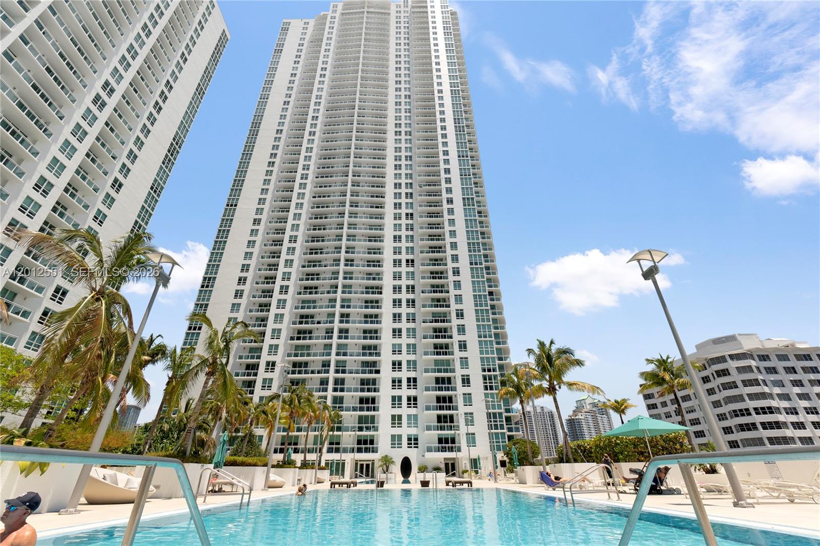 THE PLAZA 851 BRICKELL CO - Residential