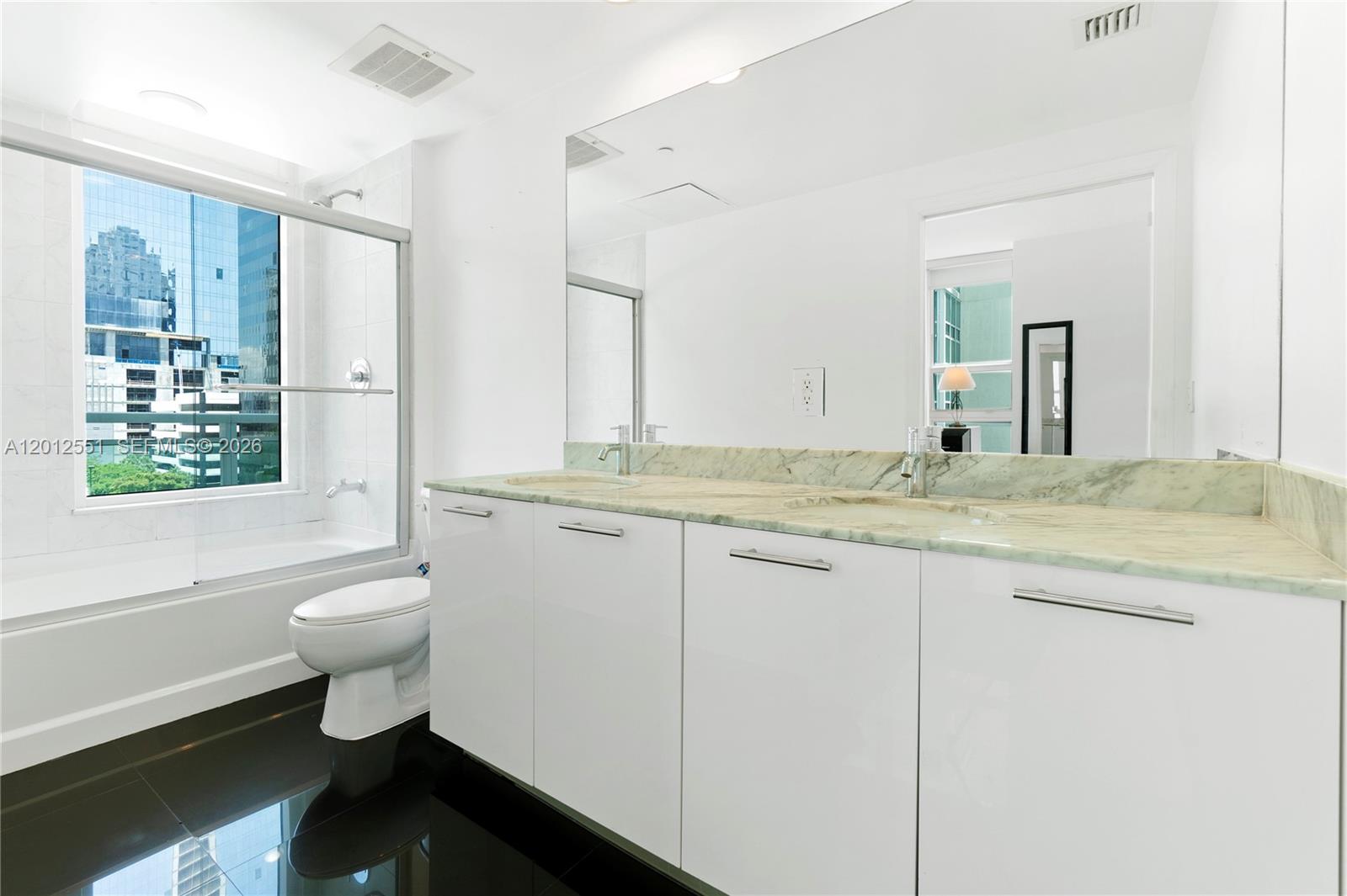 THE PLAZA 851 BRICKELL CO - Residential