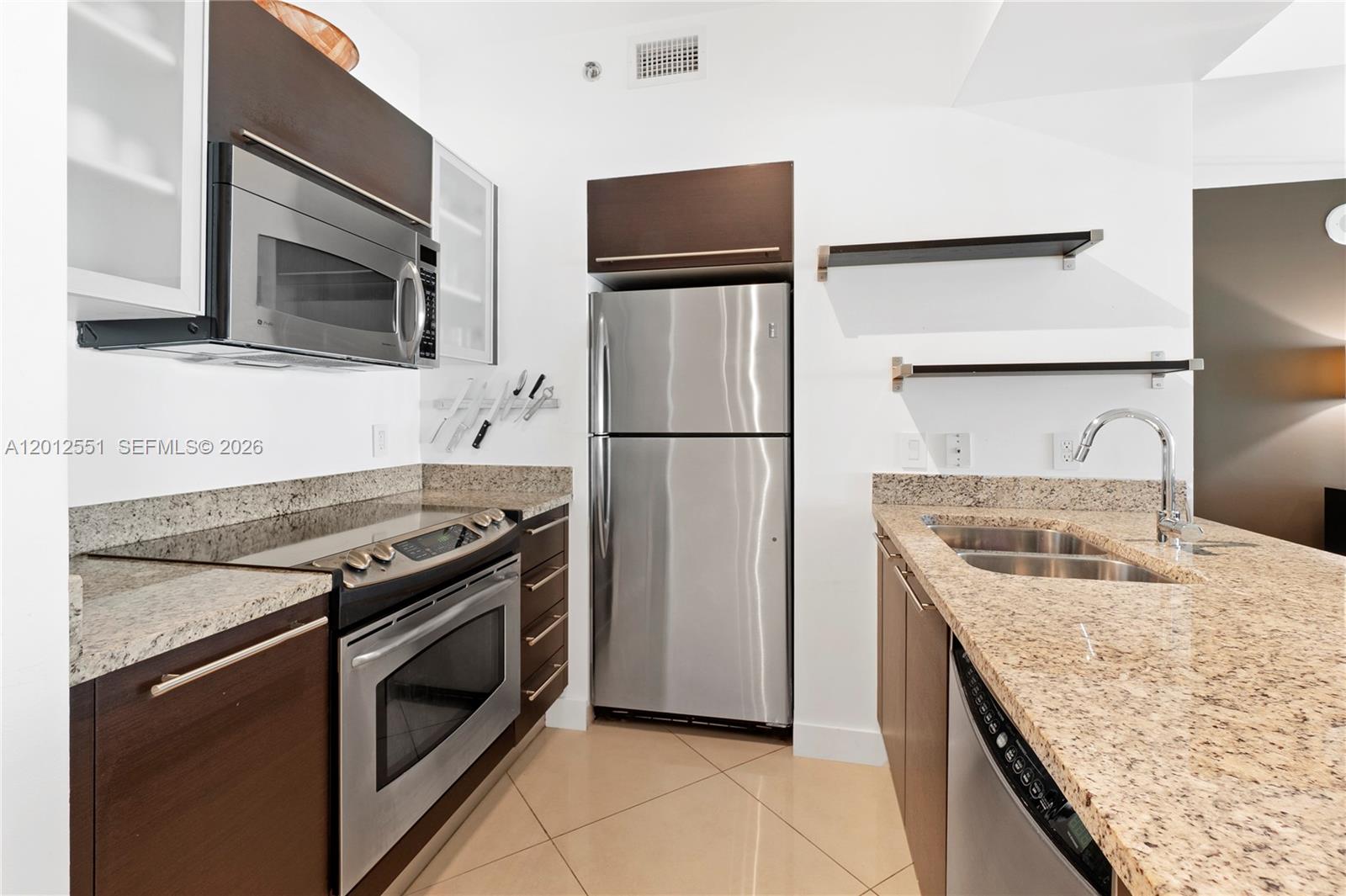 THE PLAZA 851 BRICKELL CO - Residential