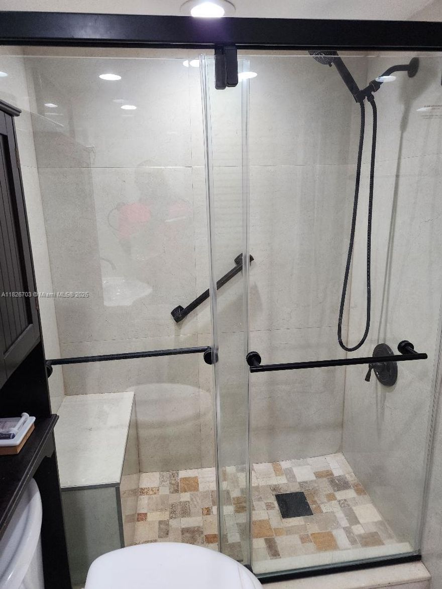 Come see an adorable 2 bedrooms and 2 bath home with a double garage and a large patio. Florida room can easily convert into 2 additional room and use the enclose patio as a family room. Tranquil lake at the back to enjoy the view; the view is spectacular and lake has retaining wall. Screened patio at the back to relax, barbecue or just extra storage. Driveway is wide for plus 4 cars. A/c is a few months old, new washer, dryer, refrigerator, dishwasher all are new. Owner has enjoyed this home and neighborhood is quiet and close to the FL Turnpike. Showings is easy just contact the agent.