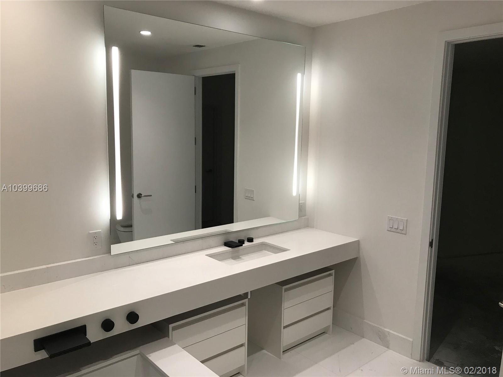 Porsche Design Tower - Residential