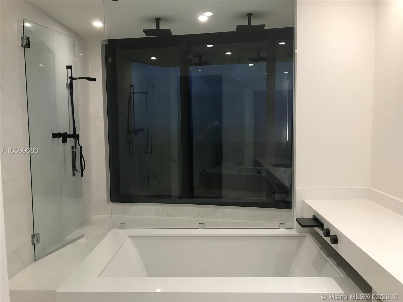 Porsche Design Tower - Residential