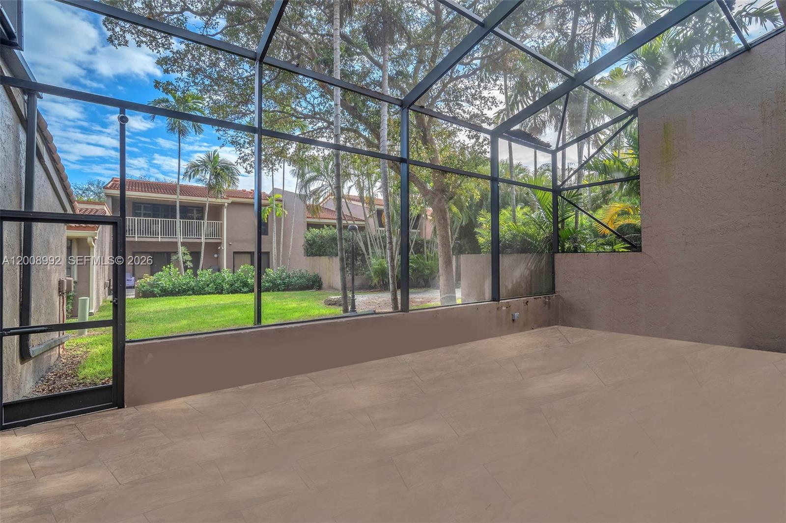 TOWNHOUSES OF EMERALD HIL - Residential