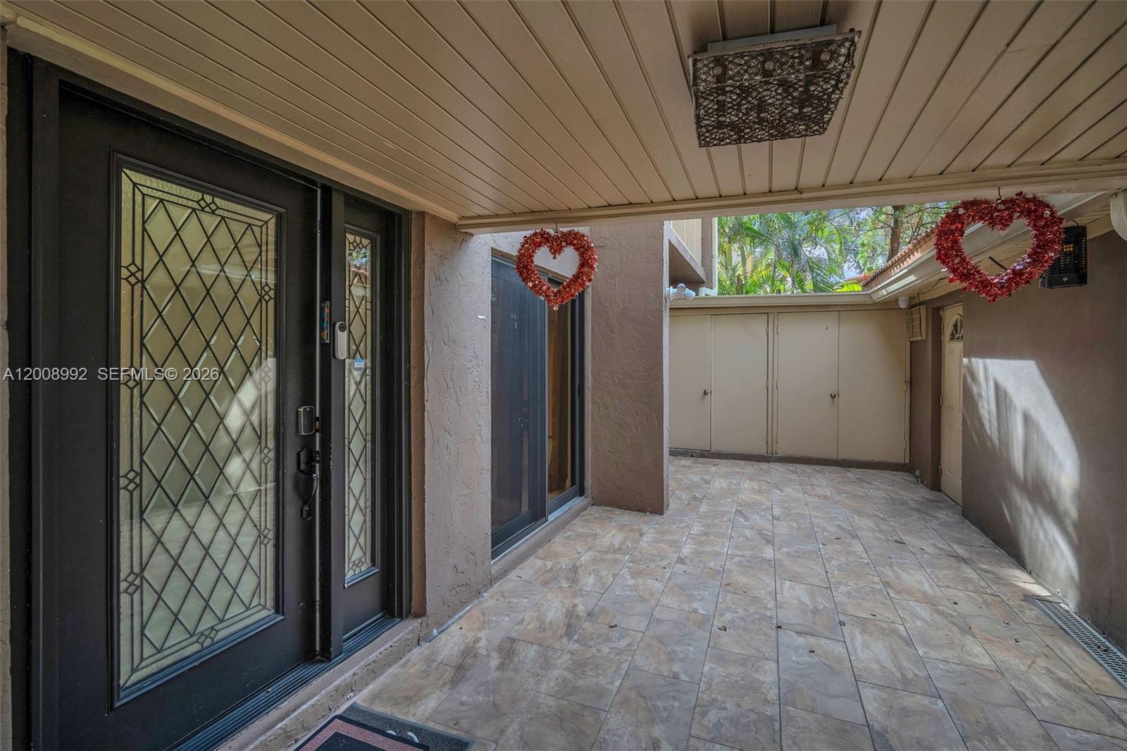 TOWNHOUSES OF EMERALD HIL - Residential