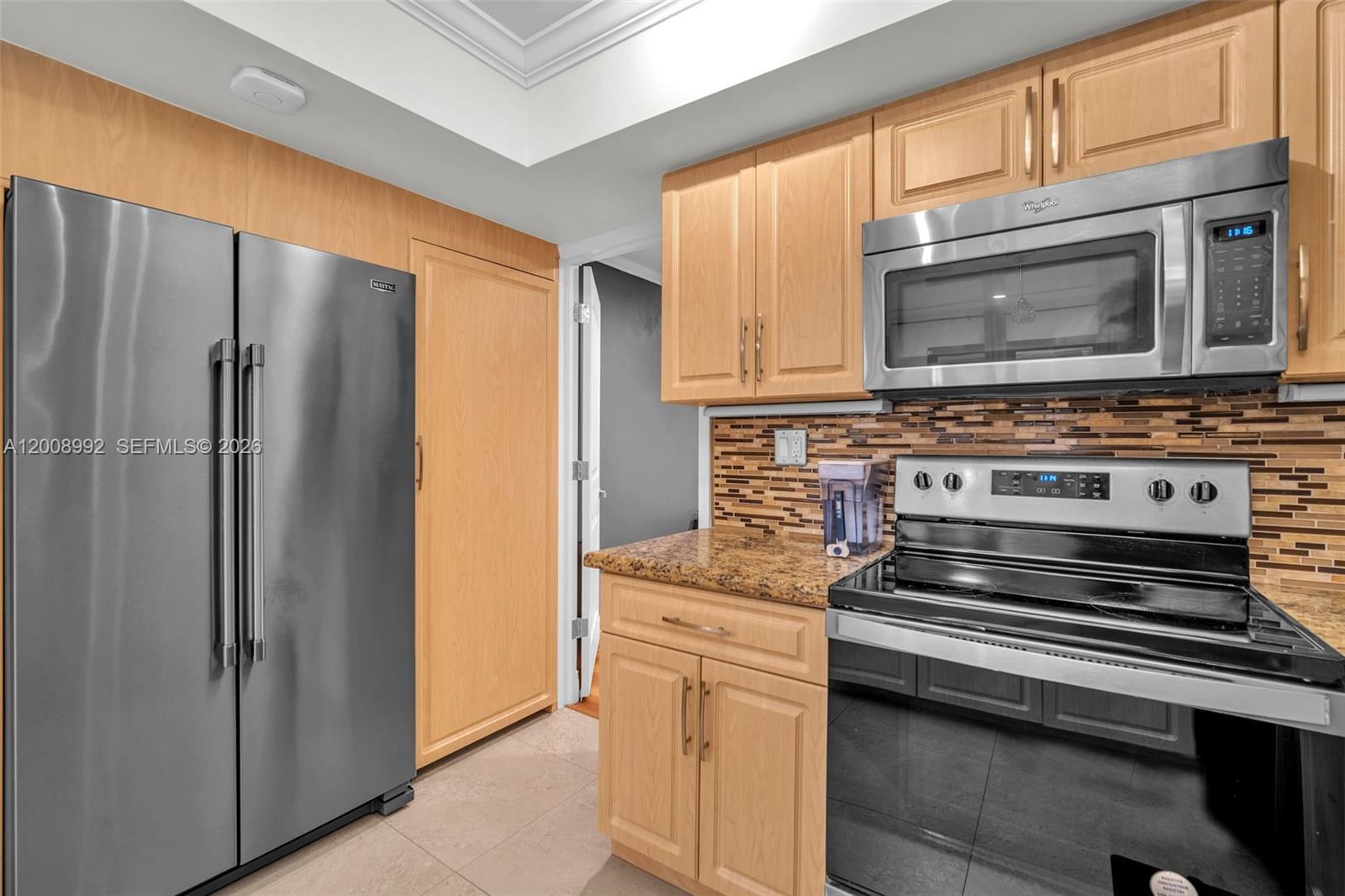 TOWNHOUSES OF EMERALD HIL - Residential