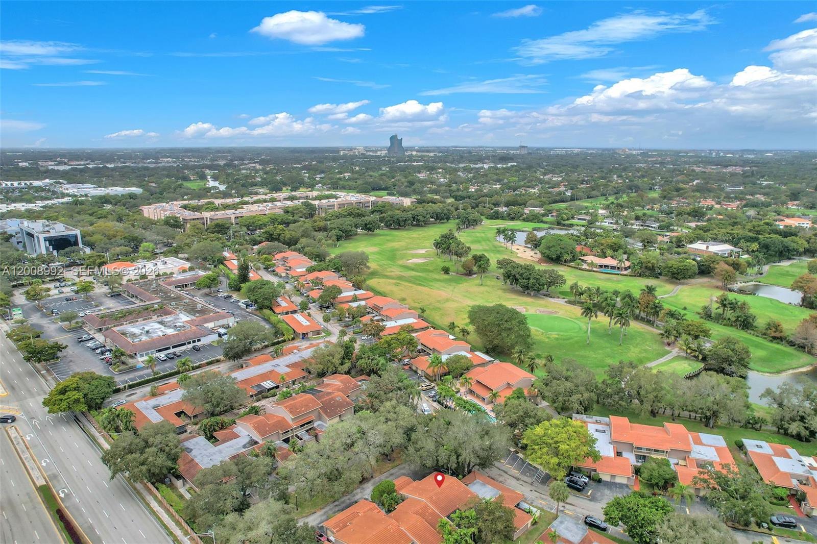 TOWNHOUSES OF EMERALD HIL - Residential