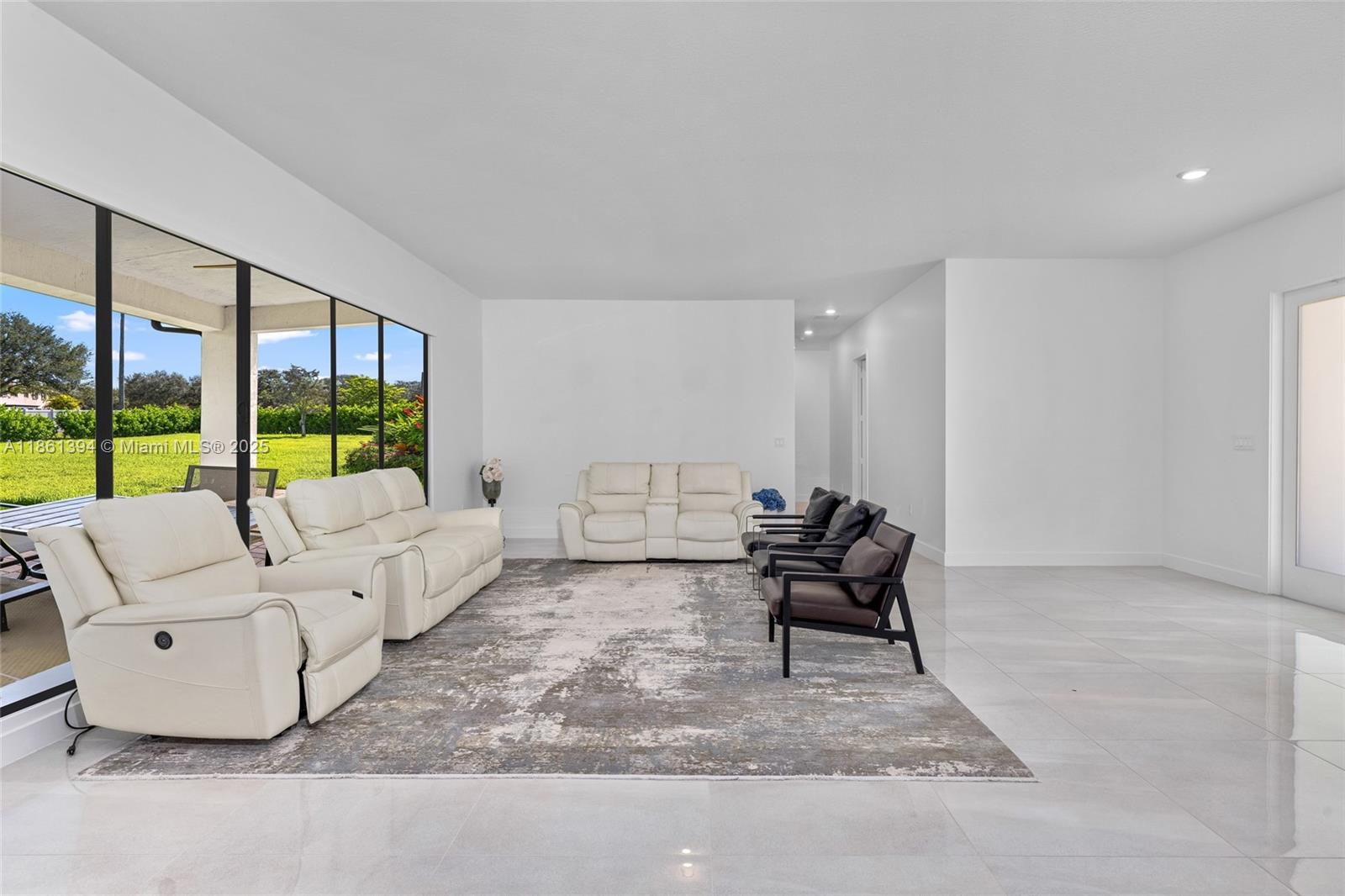 SIERRA ESTATES - Residential