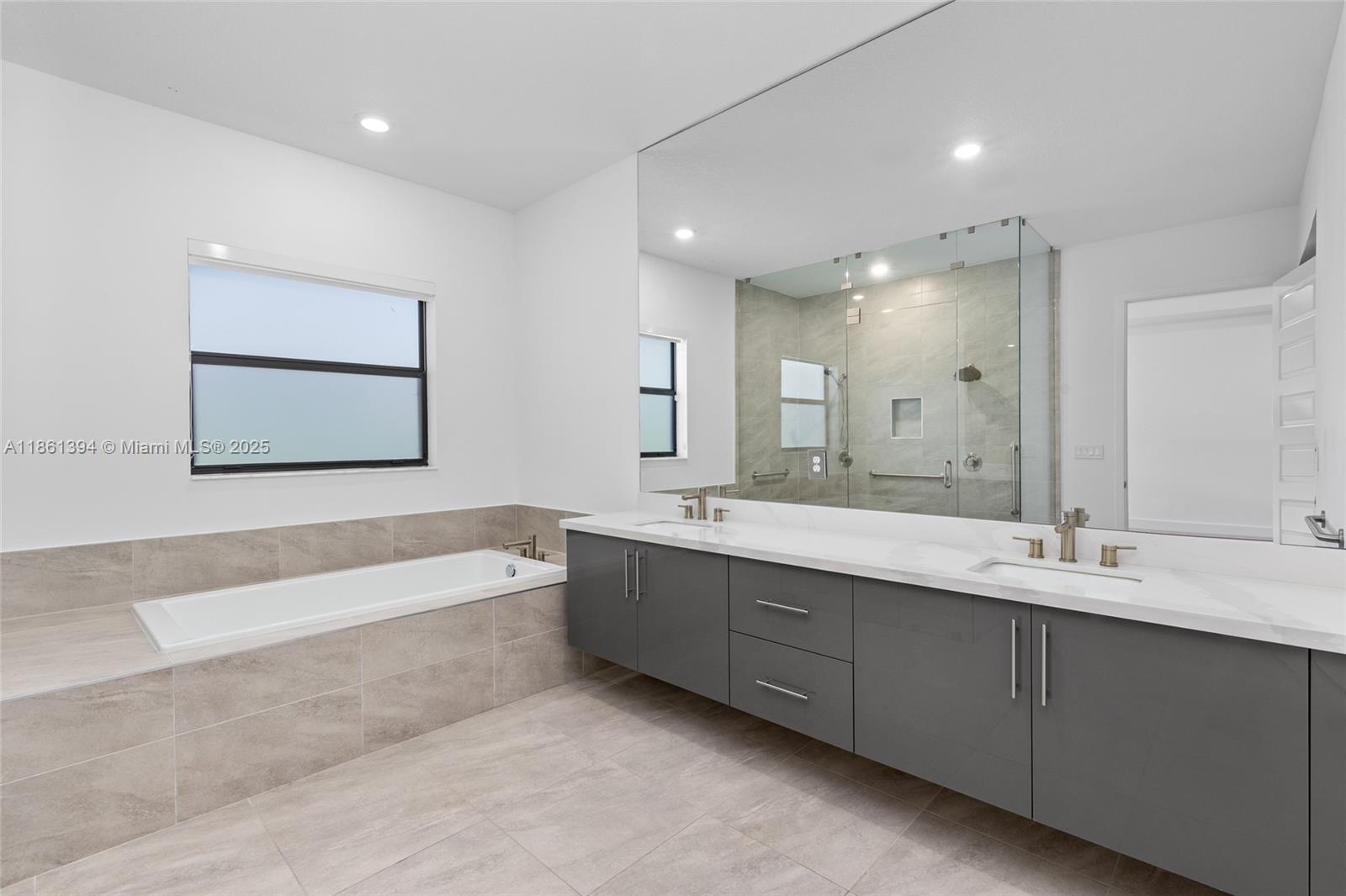 SIERRA ESTATES - Residential