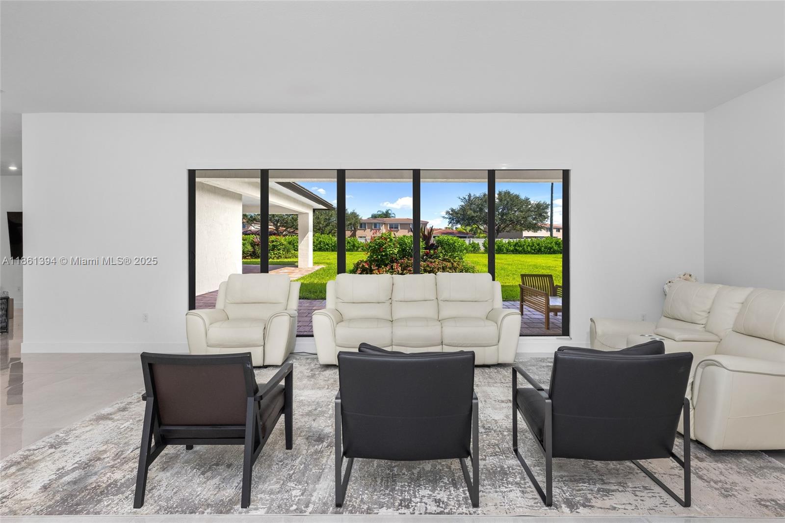 SIERRA ESTATES - Residential