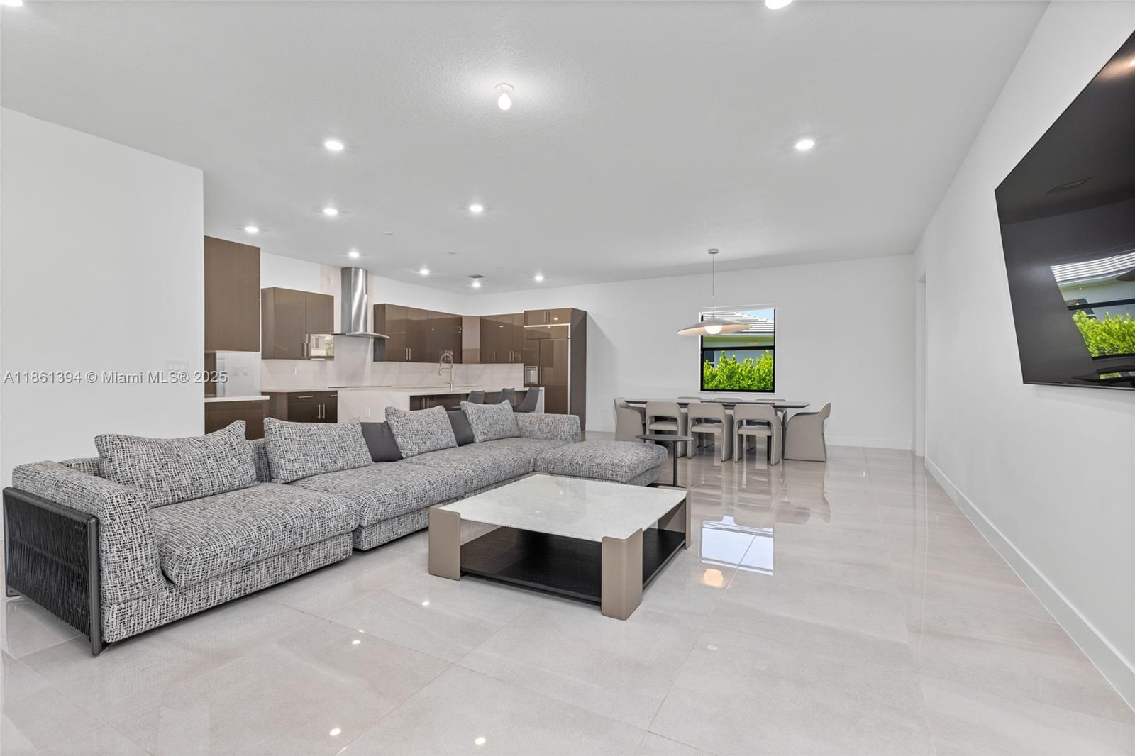 SIERRA ESTATES - Residential