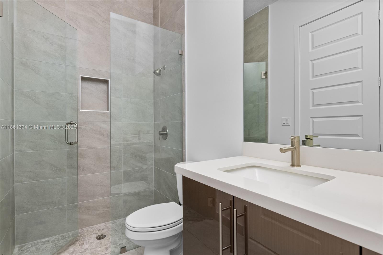 SIERRA ESTATES - Residential