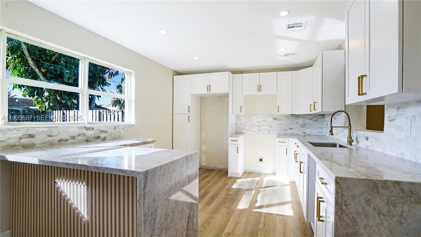 SUNRISE GOLF VLG SEC 24 - Residential