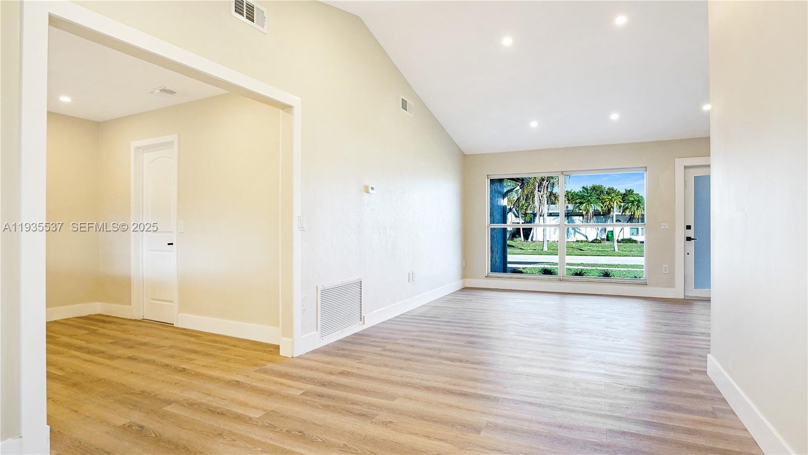 SUNRISE GOLF VLG SEC 24 - Residential