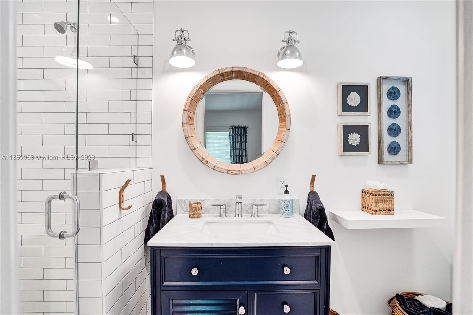 MIAMI SHORES BAY PK ESTAT - Residential