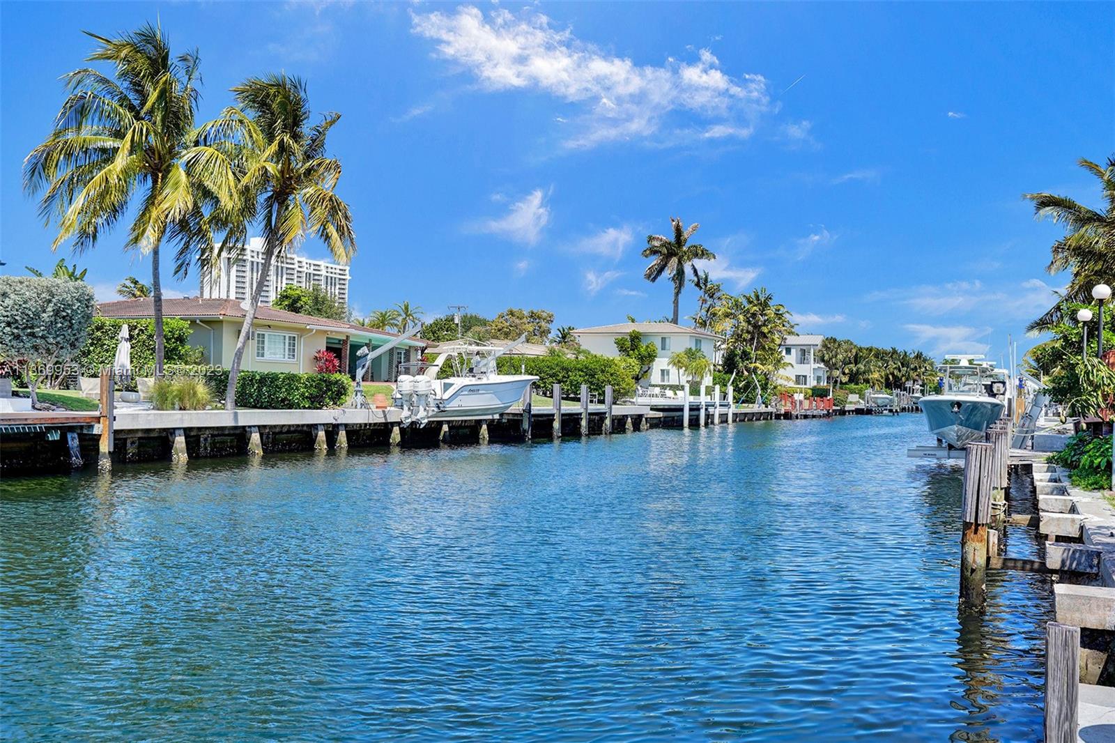 MIAMI SHORES BAY PK ESTAT - Residential