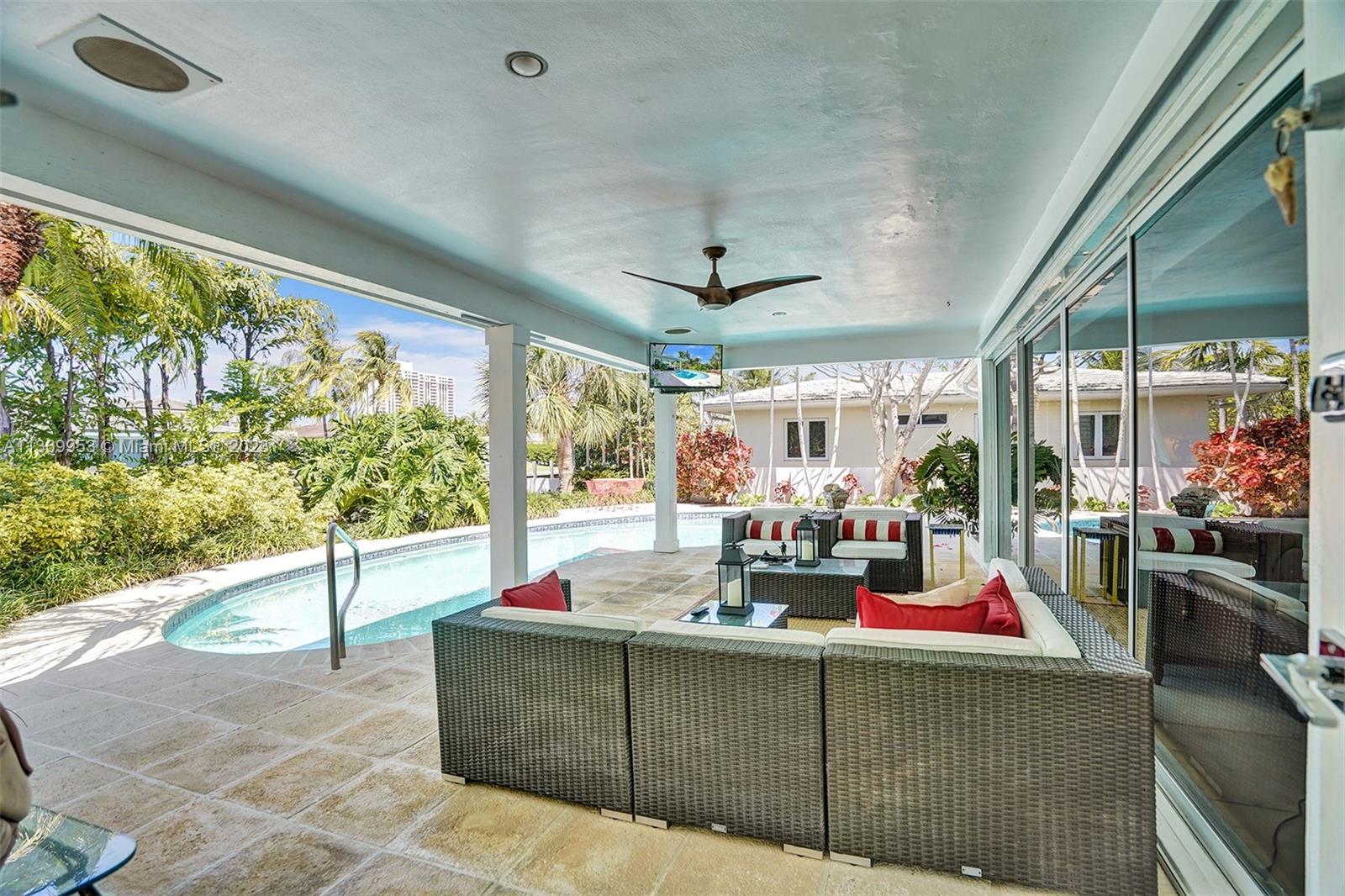 MIAMI SHORES BAY PK ESTAT - Residential