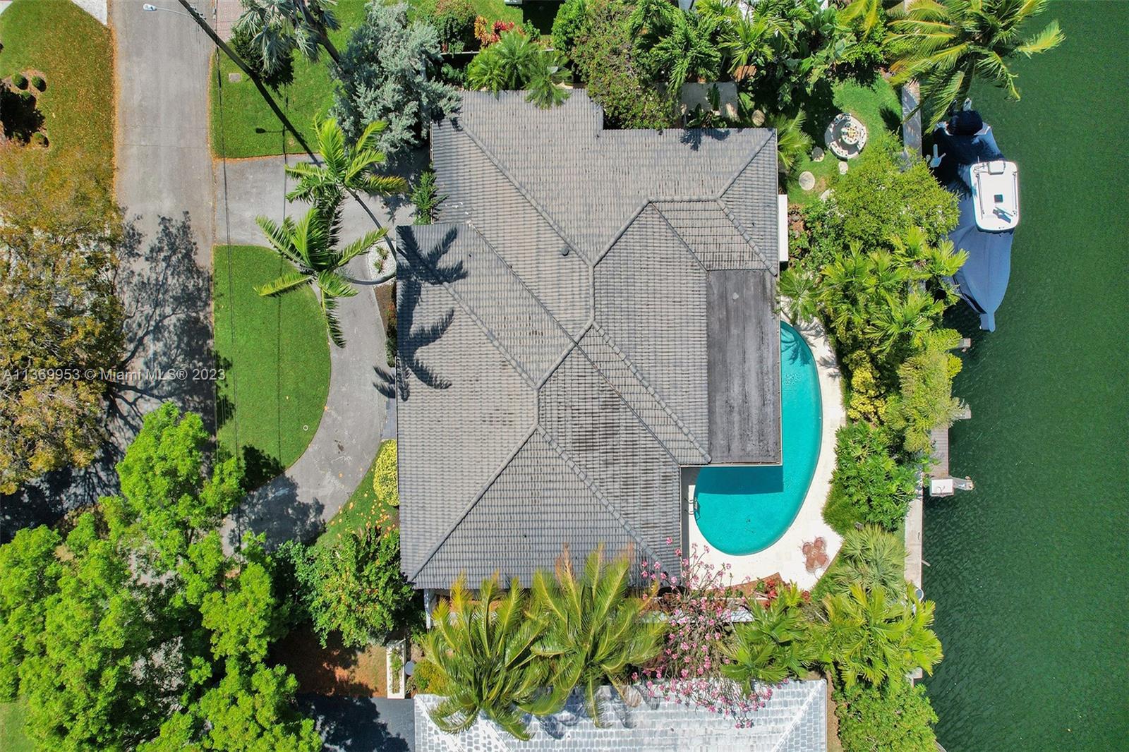 MIAMI SHORES BAY PK ESTAT - Residential