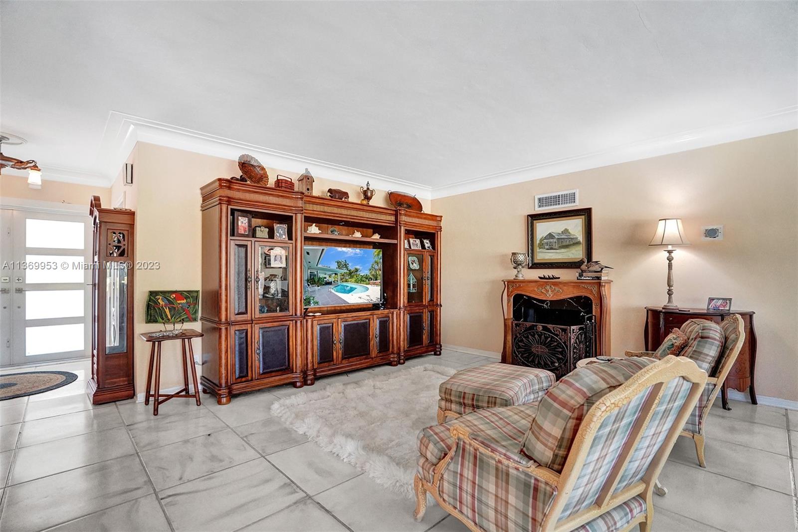 MIAMI SHORES BAY PK ESTAT - Residential