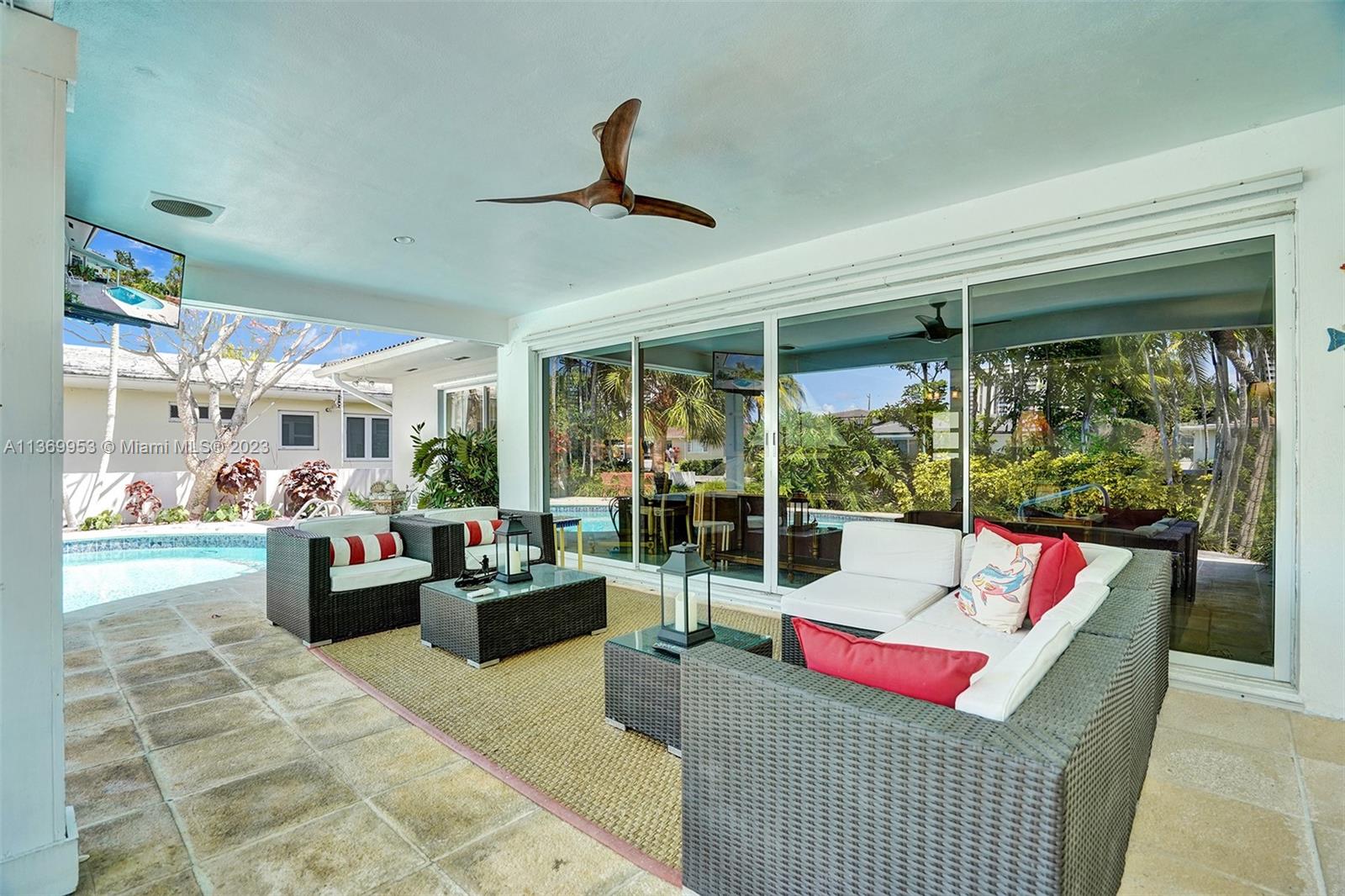 MIAMI SHORES BAY PK ESTAT - Residential