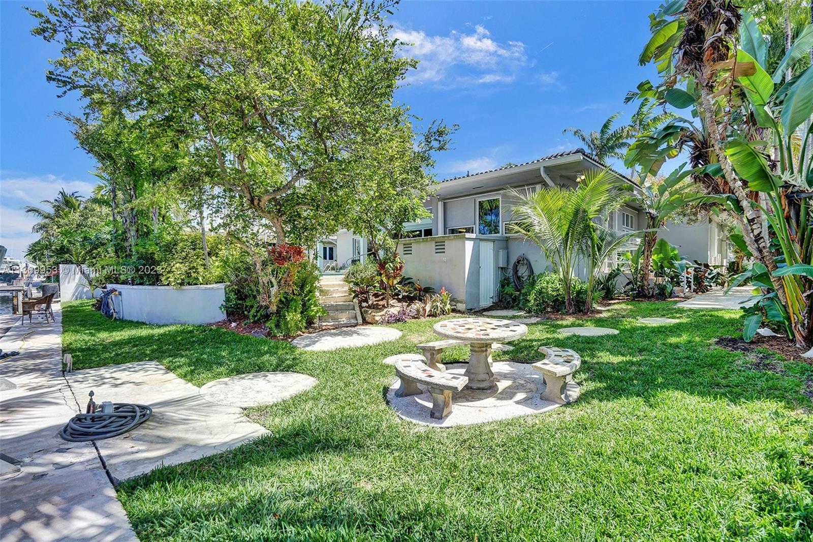 MIAMI SHORES BAY PK ESTAT - Residential