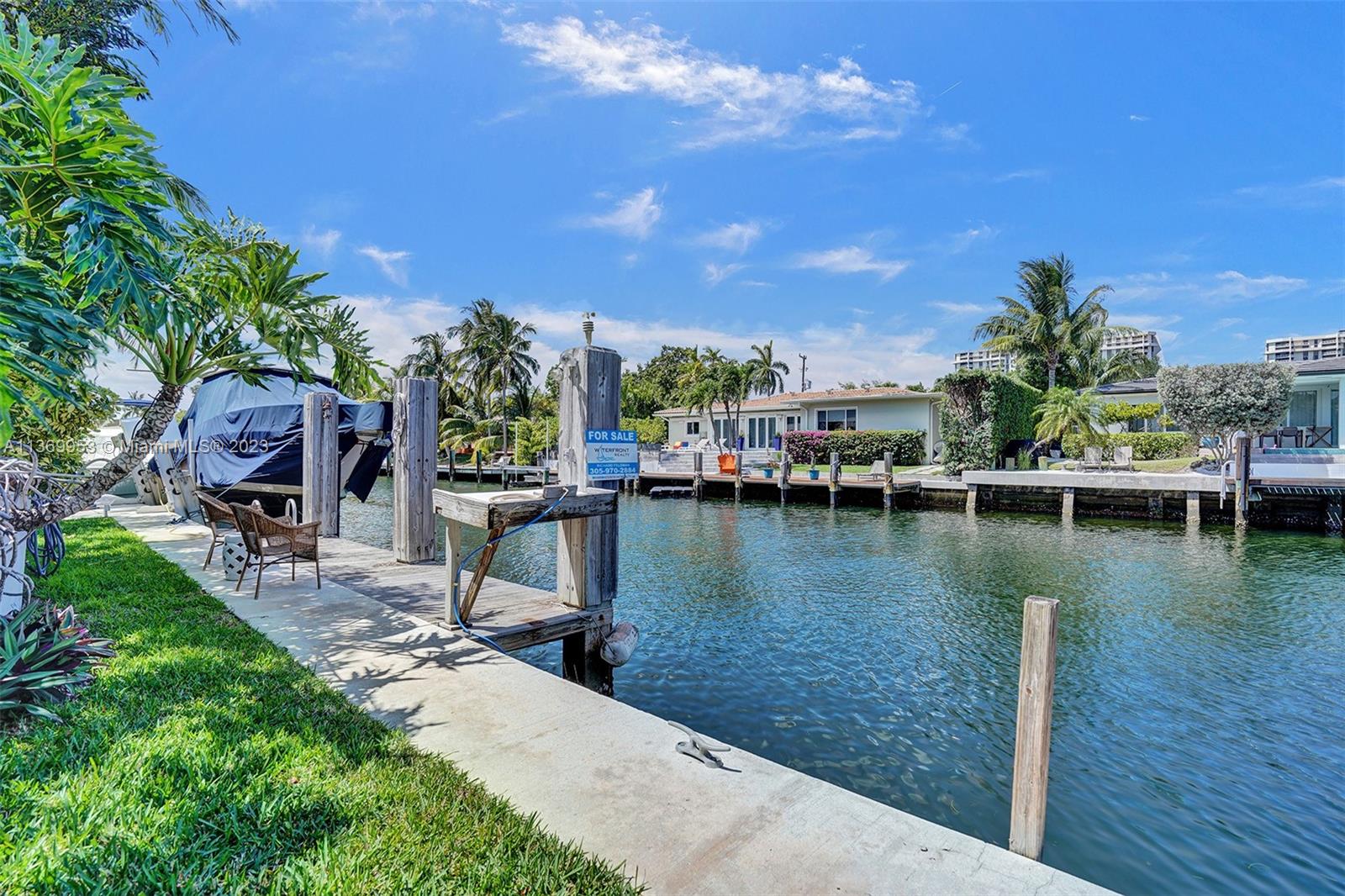 MIAMI SHORES BAY PK ESTAT - Residential