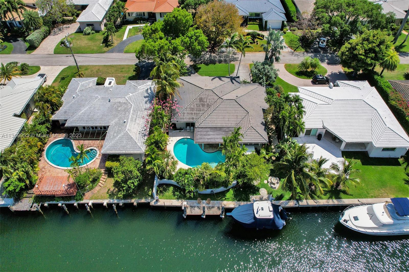 MIAMI SHORES BAY PK ESTAT - Residential