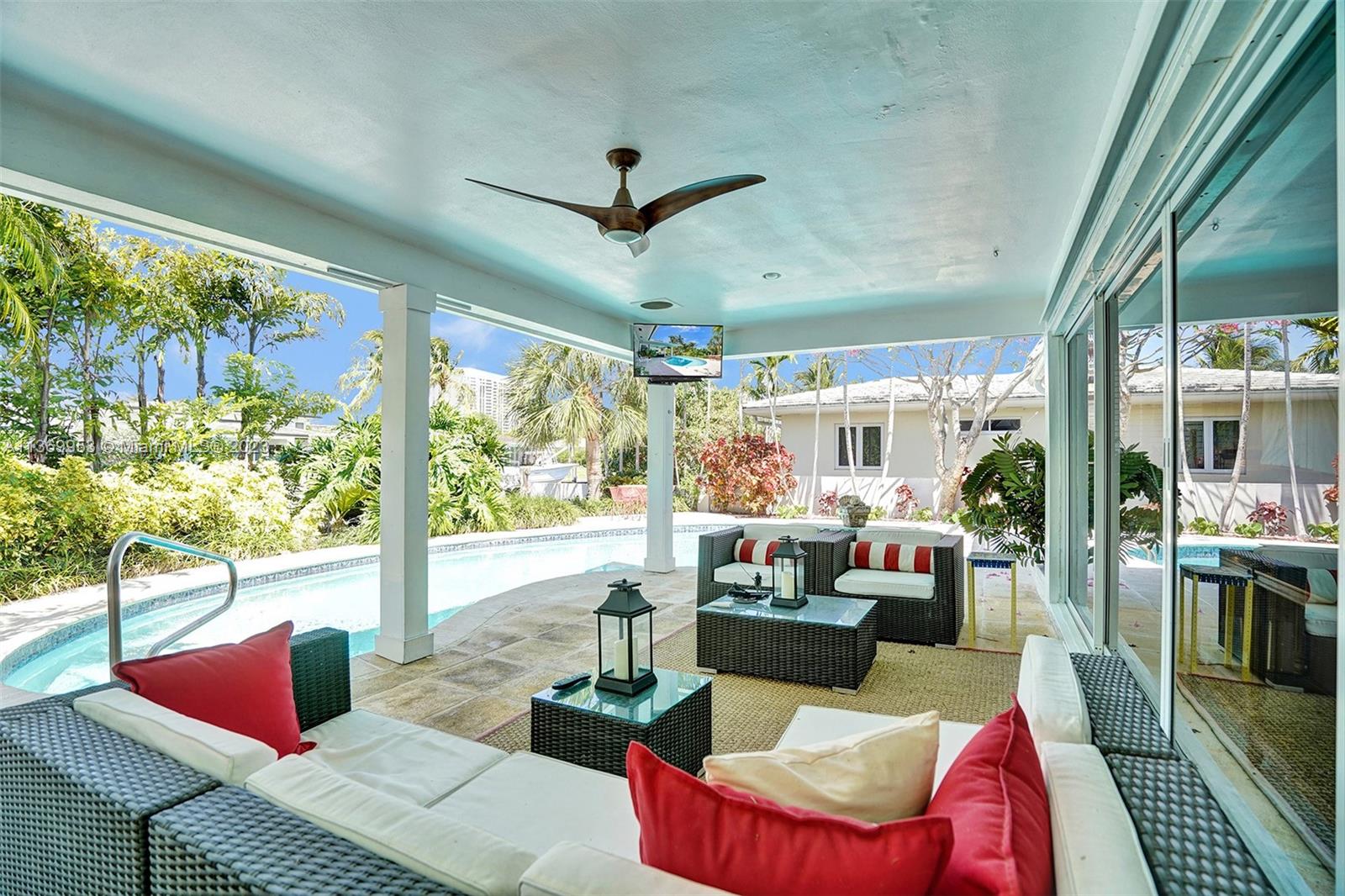 MIAMI SHORES BAY PK ESTAT - Residential