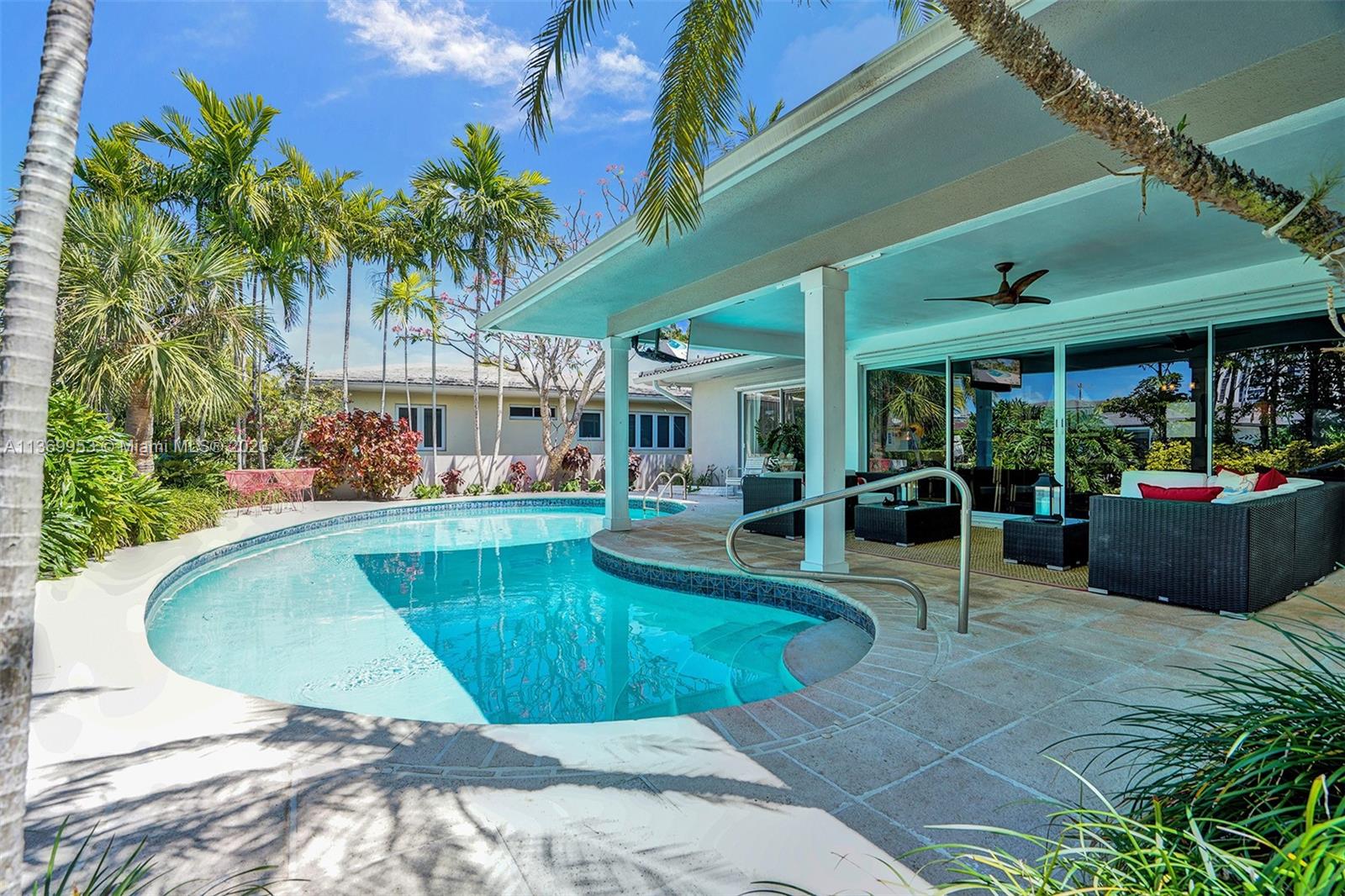 MIAMI SHORES BAY PK ESTAT - Residential