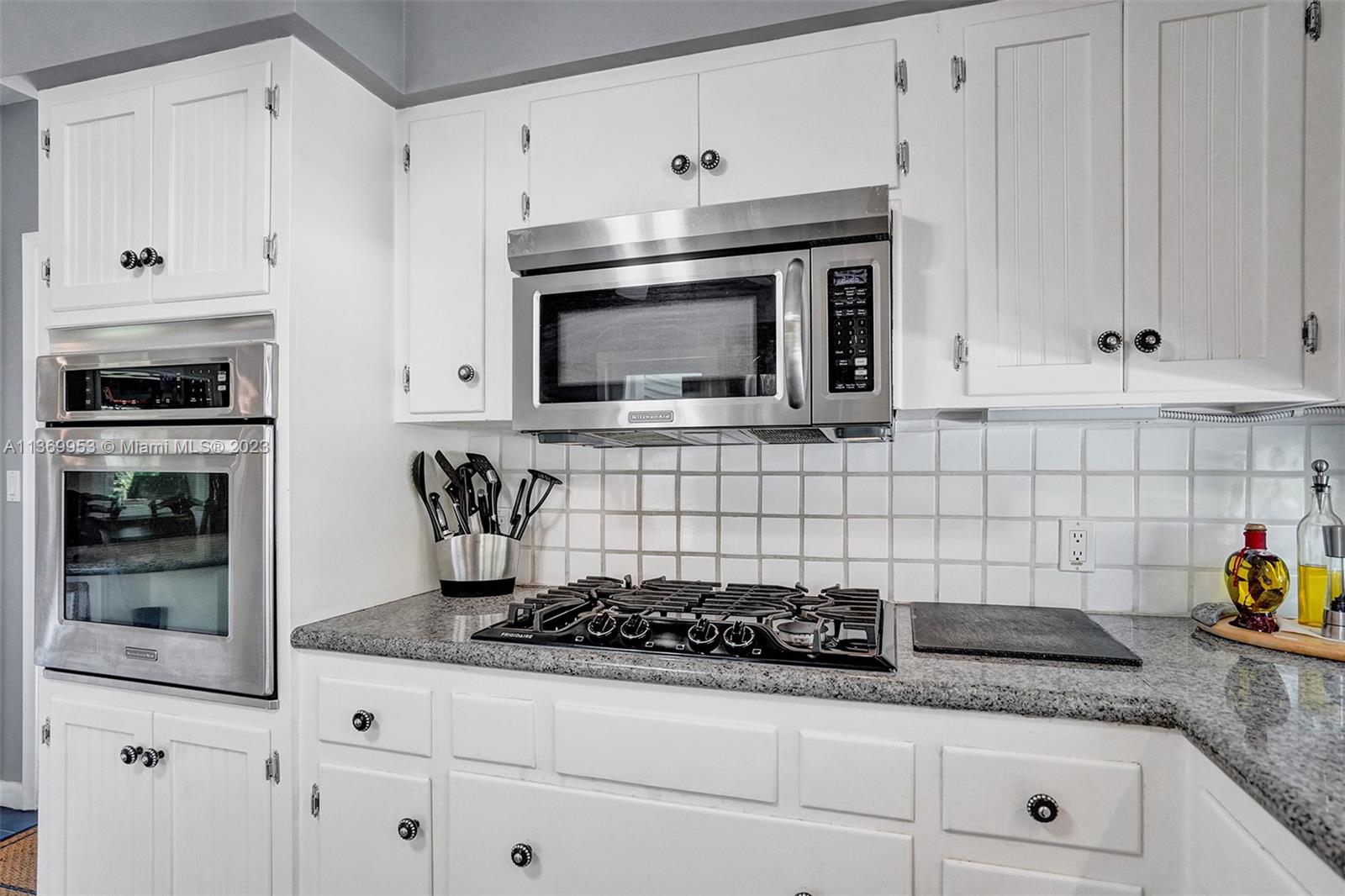 MIAMI SHORES BAY PK ESTAT - Residential