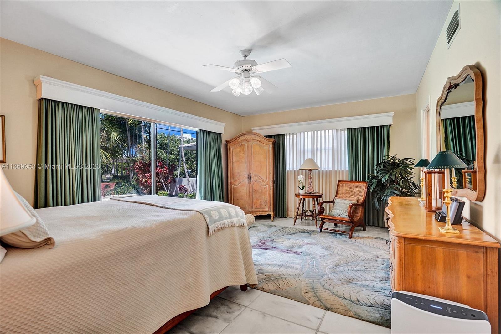 MIAMI SHORES BAY PK ESTAT - Residential