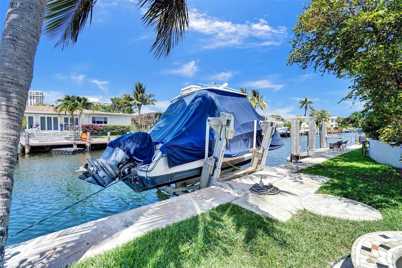 MIAMI SHORES BAY PK ESTAT - Residential