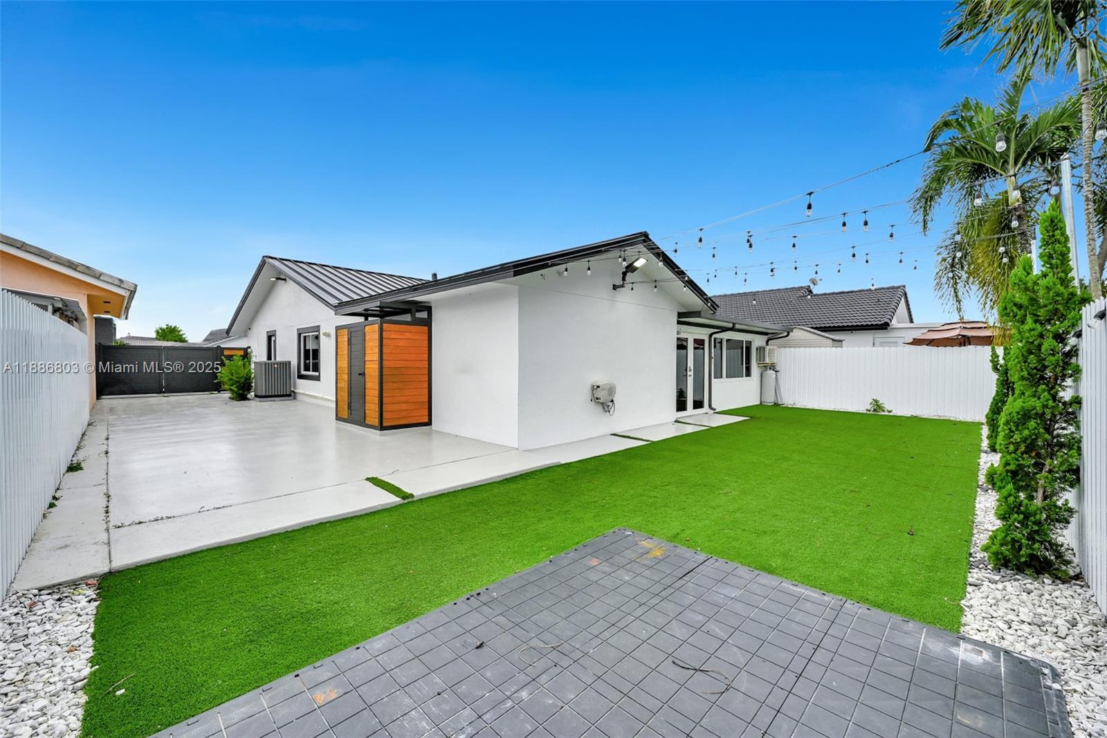 BIRD ESTATES - Residential Lease