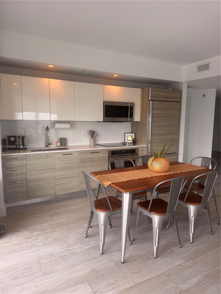 3401 MIDTOWN CONDO - Residential Lease