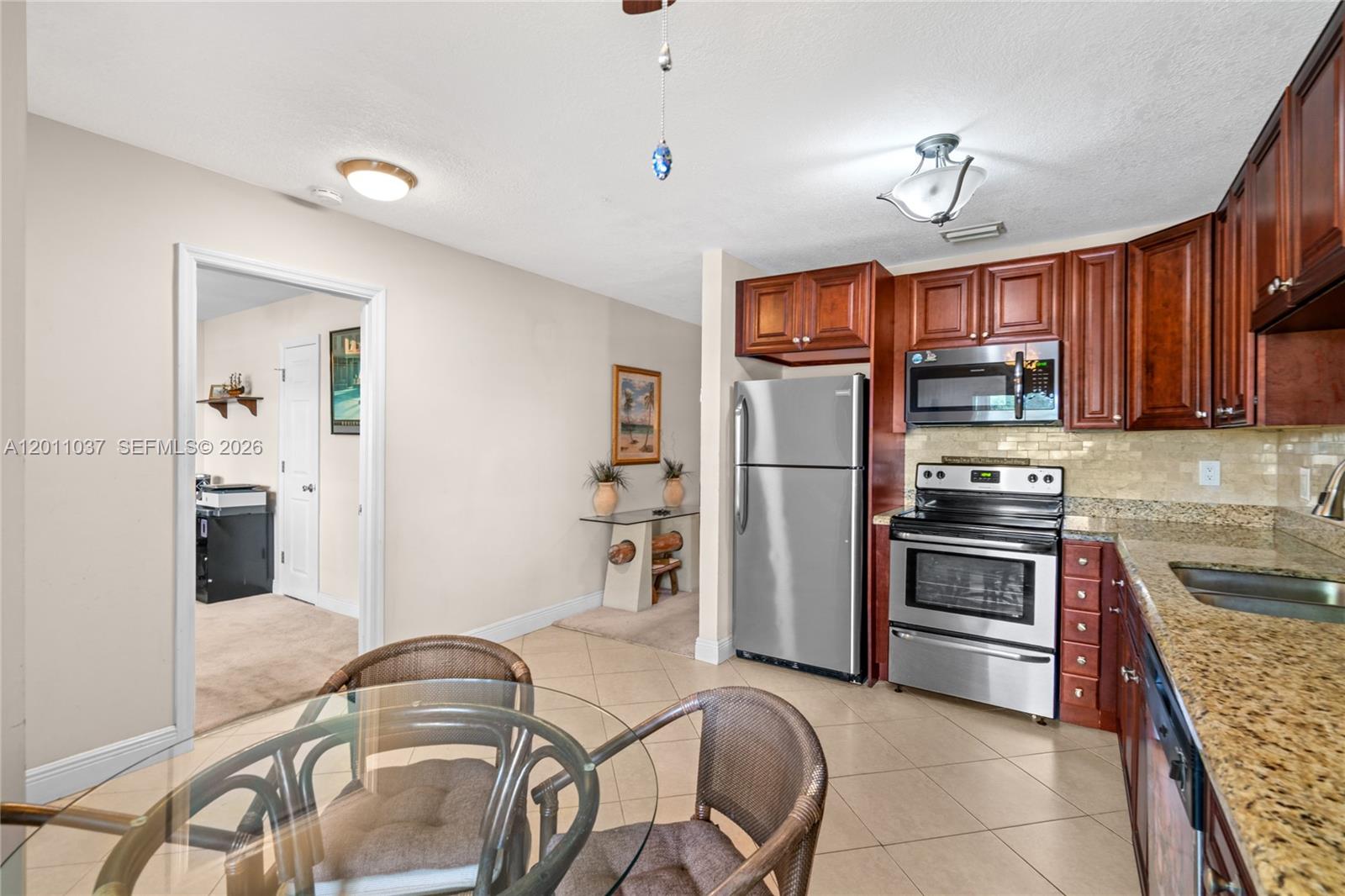 BOCA LAKES CONDO - Residential