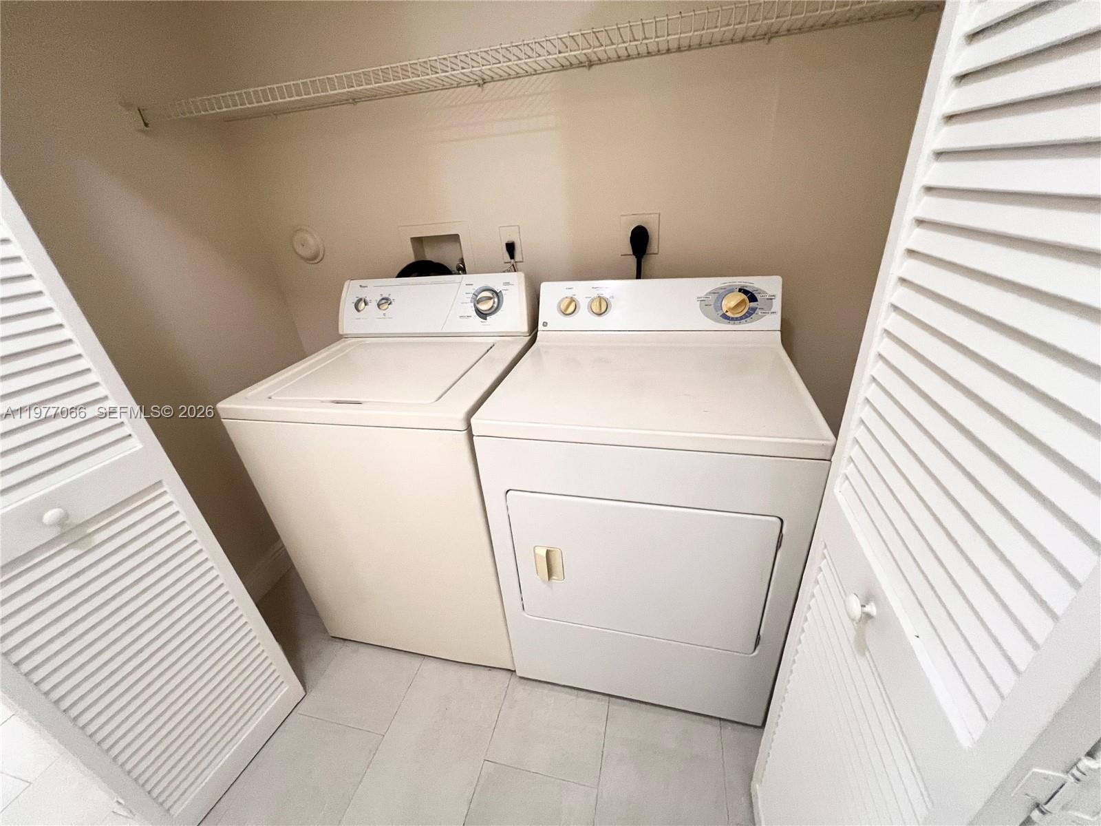 OLYMPIA & YORK RESIDENTIA - Residential Lease