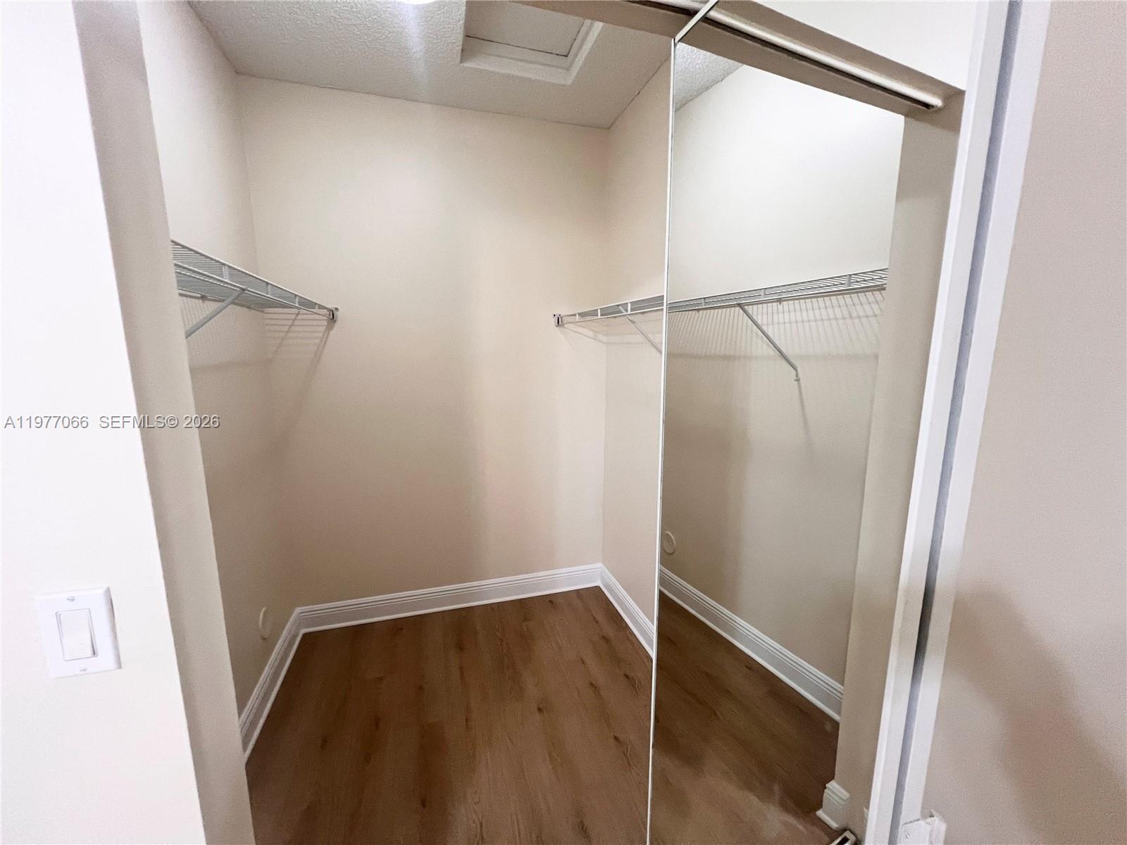 OLYMPIA & YORK RESIDENTIA - Residential Lease