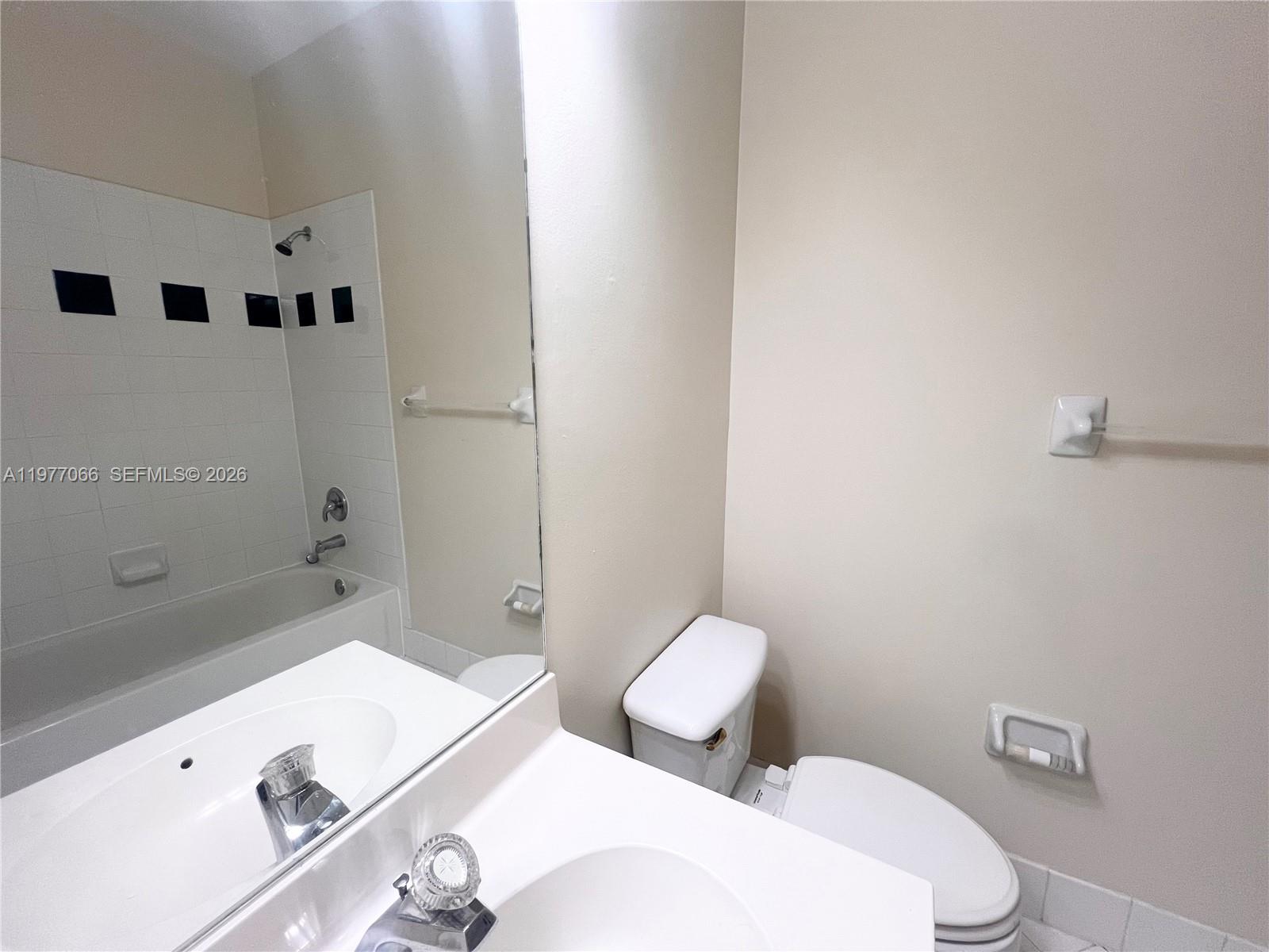 OLYMPIA & YORK RESIDENTIA - Residential Lease