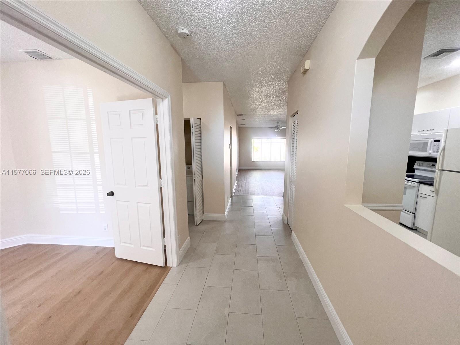 OLYMPIA & YORK RESIDENTIA - Residential Lease