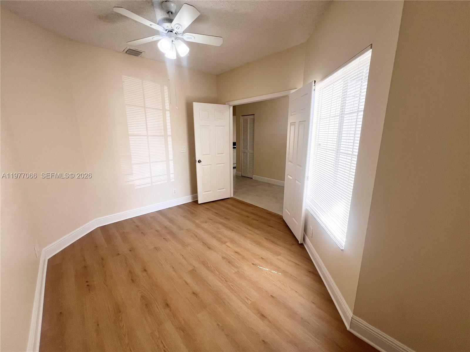 OLYMPIA & YORK RESIDENTIA - Residential Lease