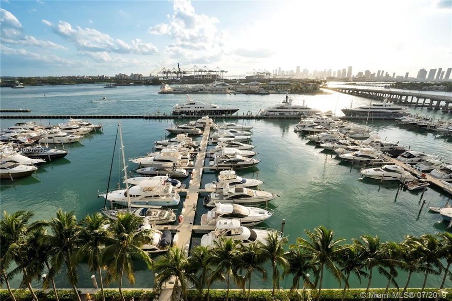 This stunning unit is located in the ultra-luxury Murano Grande, this corner unit offers unobstructed, panoramic ocean and bay views. Murano Grande is a full service luxury condo with 24 hour services, a spectacular pool scene, onsite restaurant, tennis and world class gym.