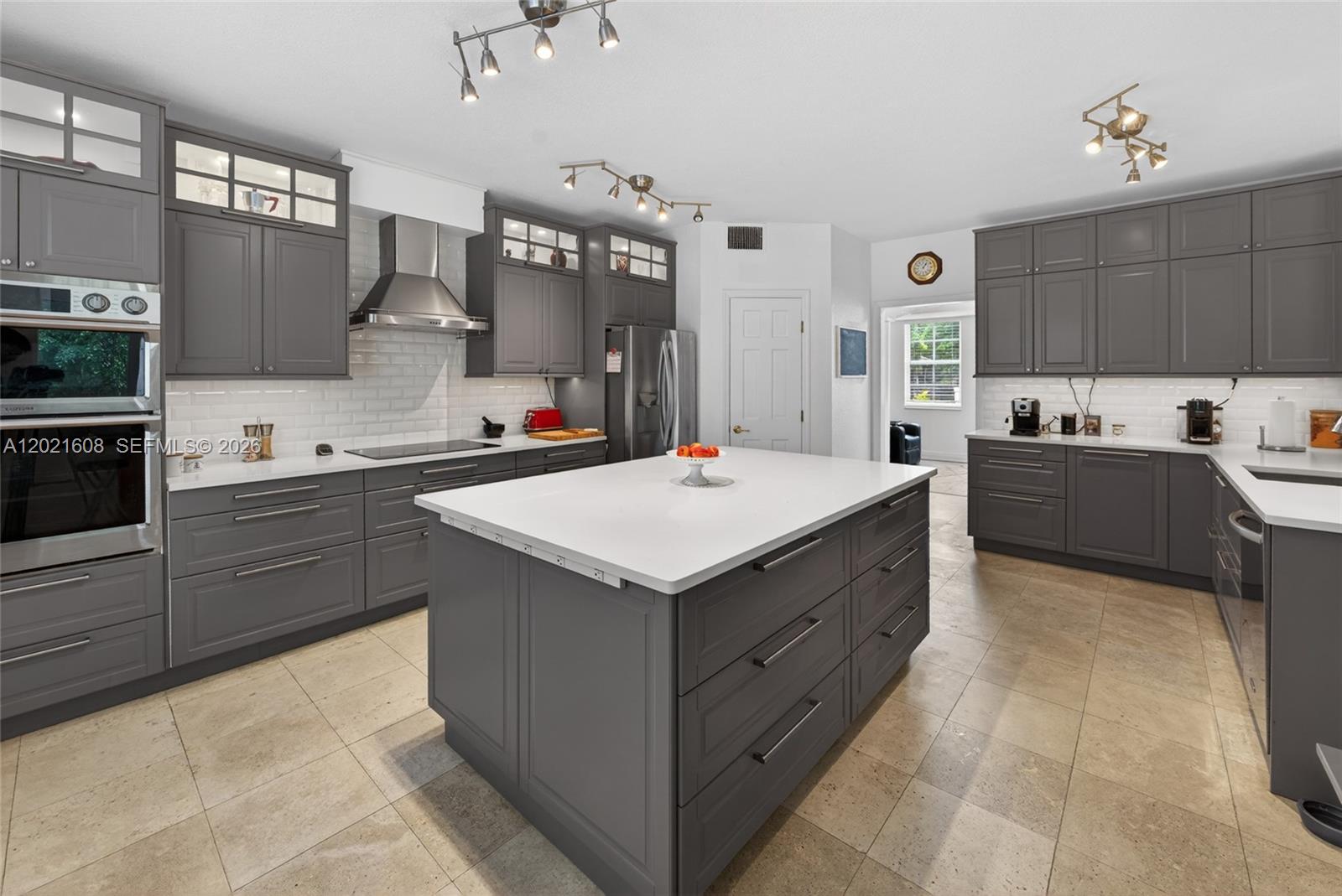 GROVES AT OLD CUTLER - Residential